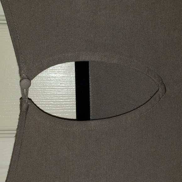 Lisa Rinna blouse - Picture 4 of 6